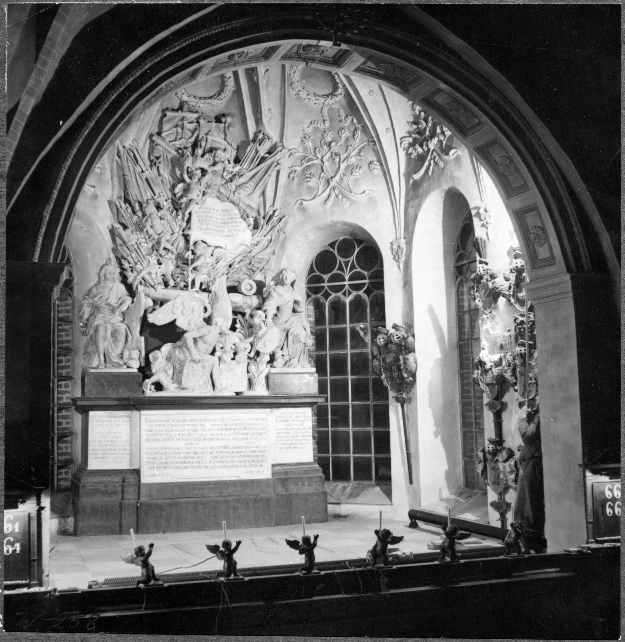 Ivar Schnell, Österhaninge (Sankta Gertruds) kyrka