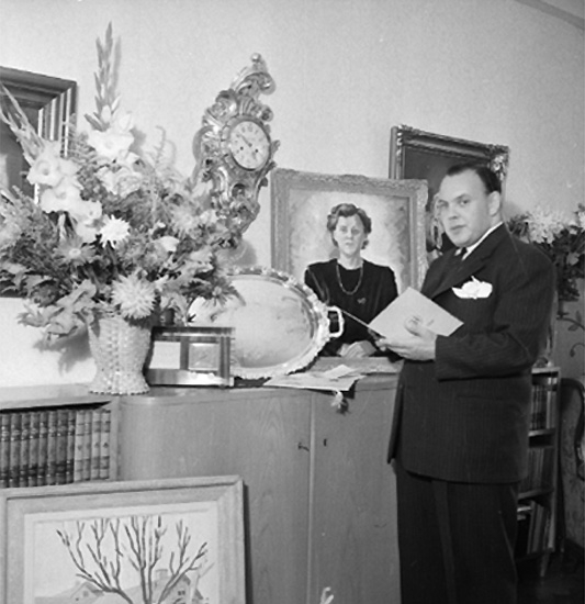 Knut Borg, Interior of rooms, a man. Hagman on his 40th birthday.
