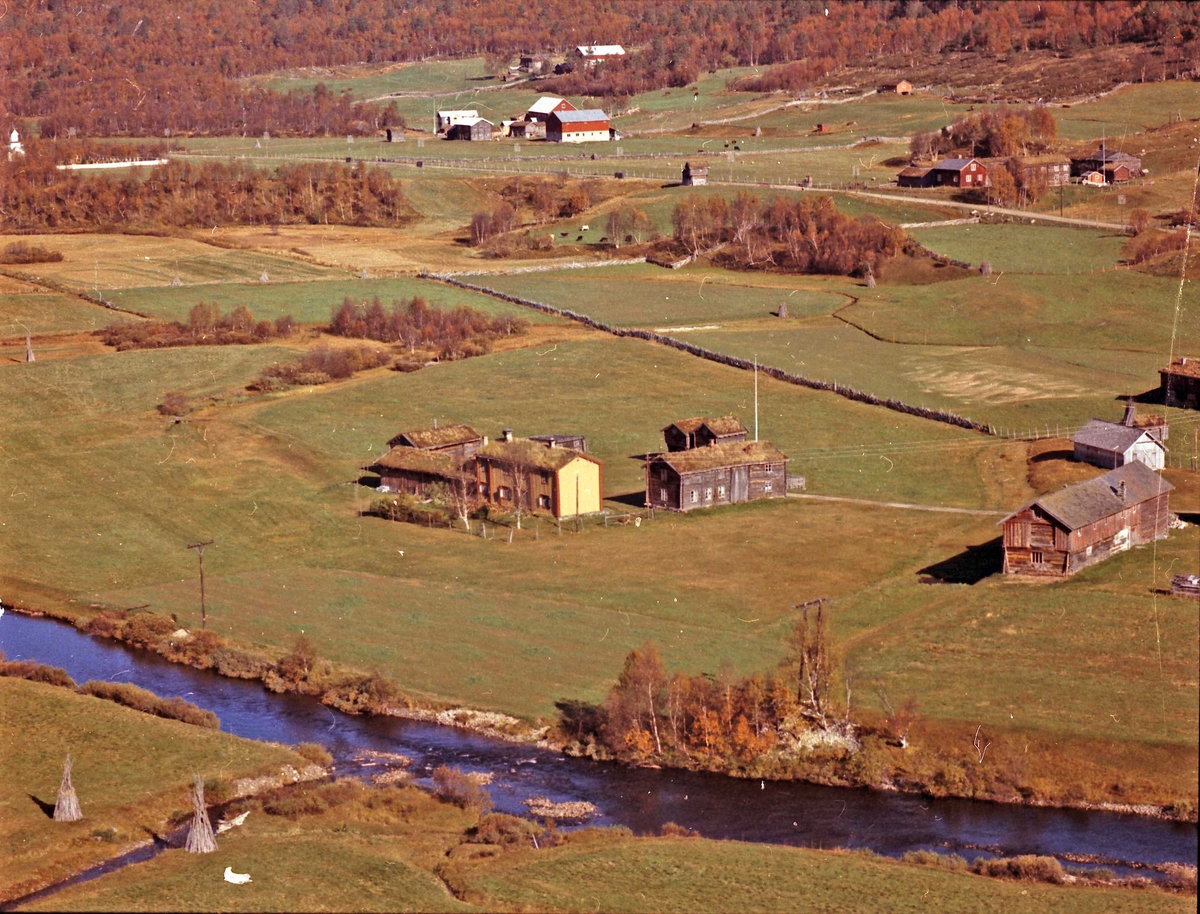 Widerøes Flyveselskap A/S, Gårdsbruk.