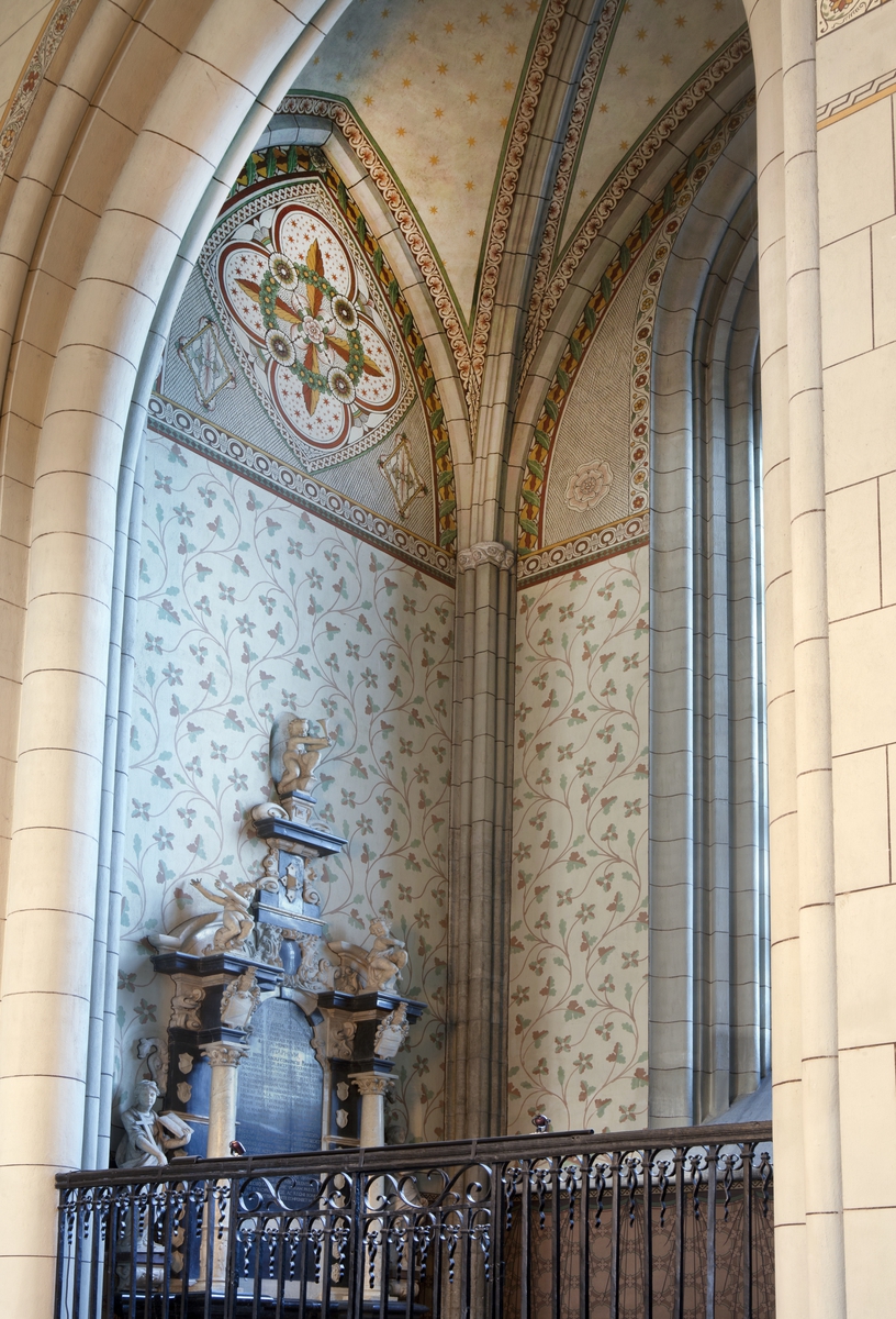 Olle Norling, The west and north wall of Carl Banér’s choir, Uppsala Cathedral, Uppsala 2013