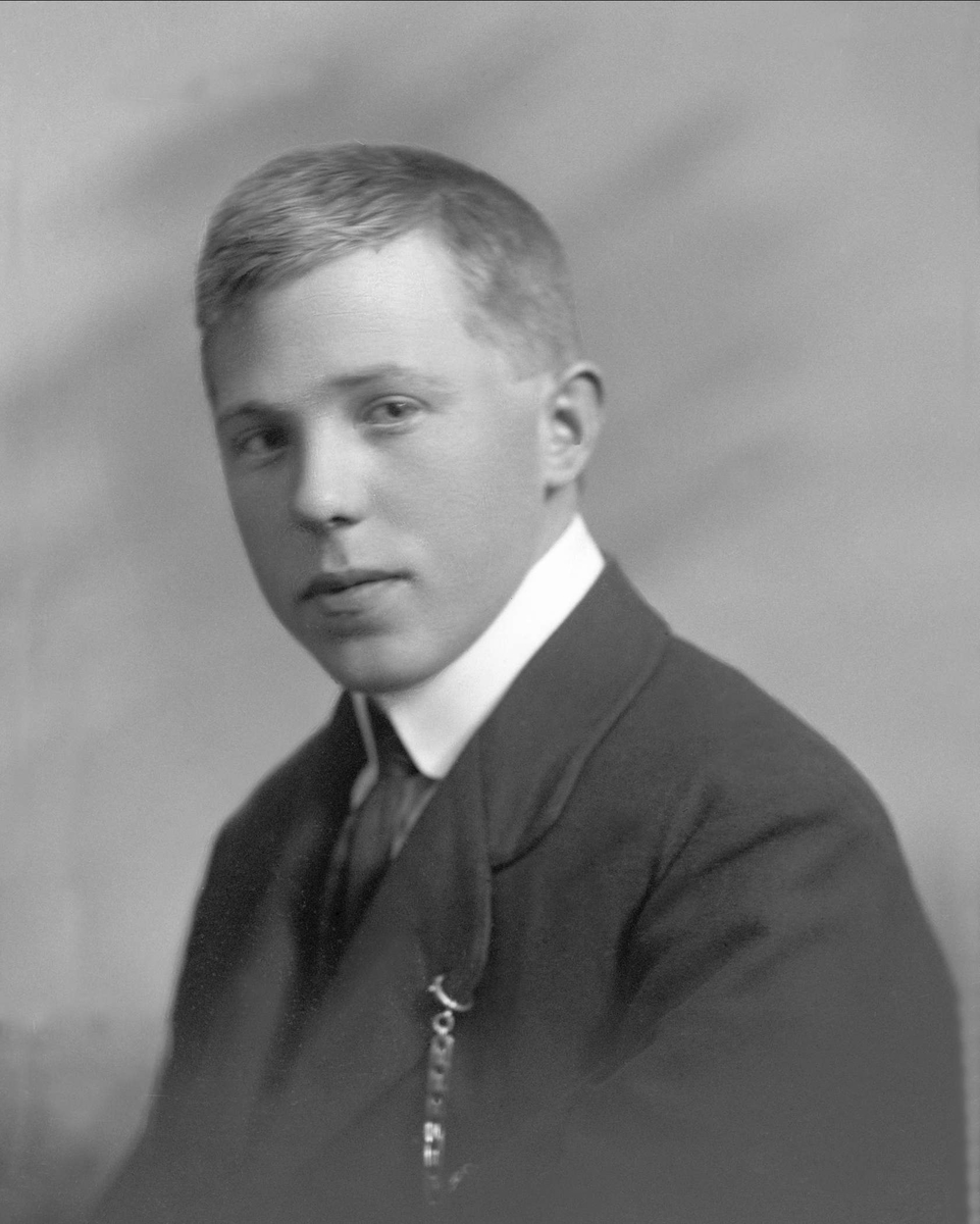 Gustav Borgen, NFB.47477