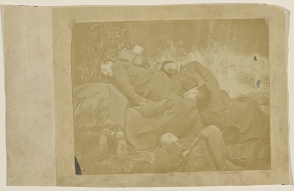 Unknown, [Soldiers lying on ground]