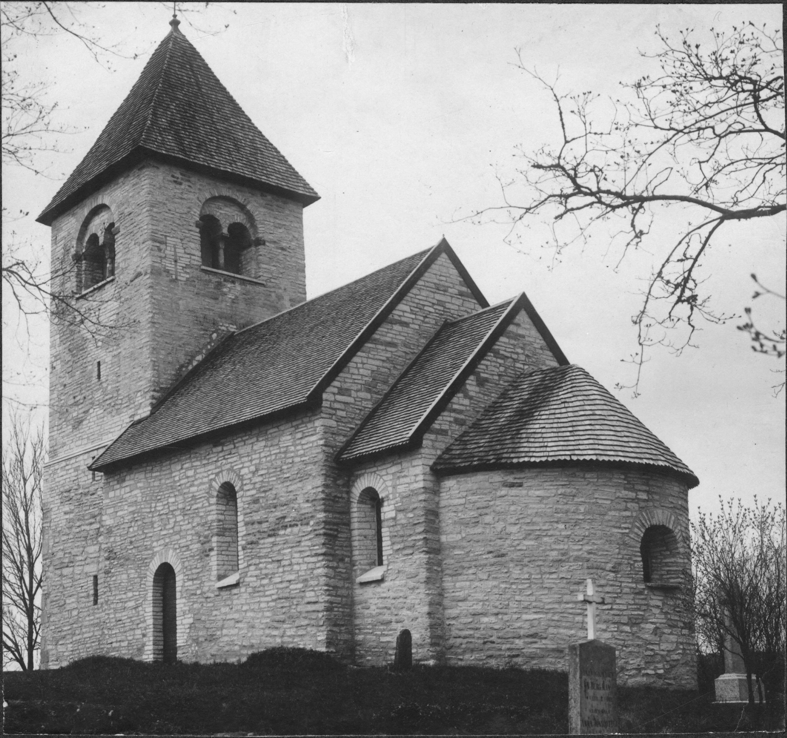 Gustaf Ewald, Våmbs kyrka