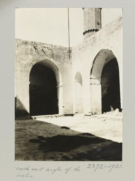 K.A.C. Creswell, Courtyard in Mosque of Mamluk Amir Altinbugha al-Salihi, Aleppo