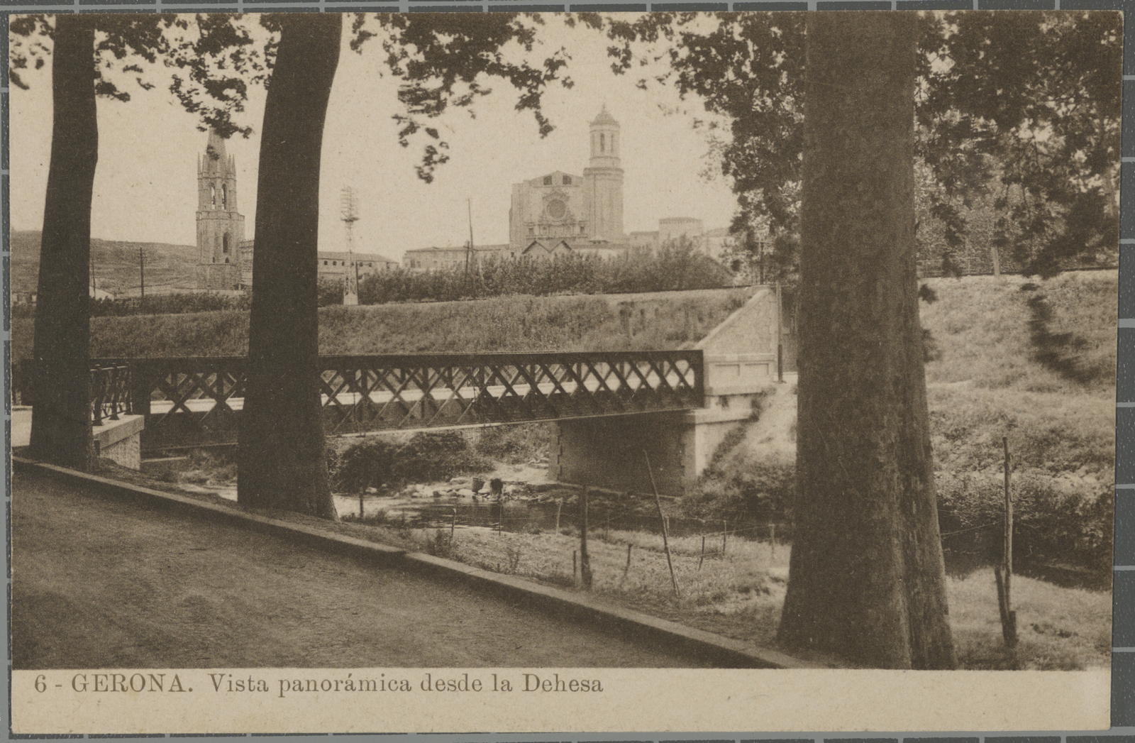 Desconegut, 6.- Gerona. Panoramic view desde la Dehesa