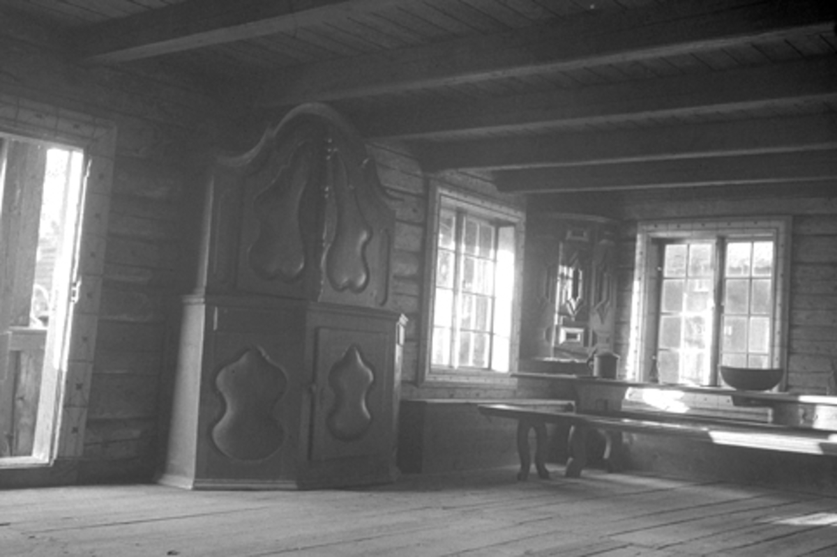 Toralv Bleken-Nilssen, GRIMSRUDBYGNINGEN på Hedmarksmuseet, HH, INTR. TIDL. 1047, HDH. 14.