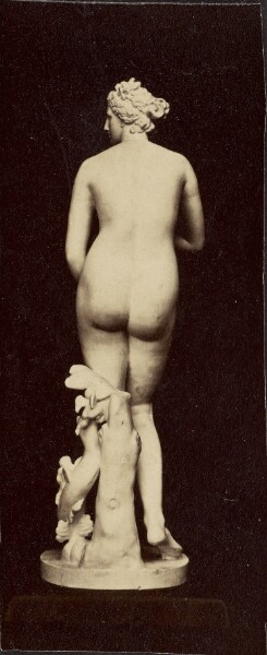 Unknown, [Statue of nude female figure]