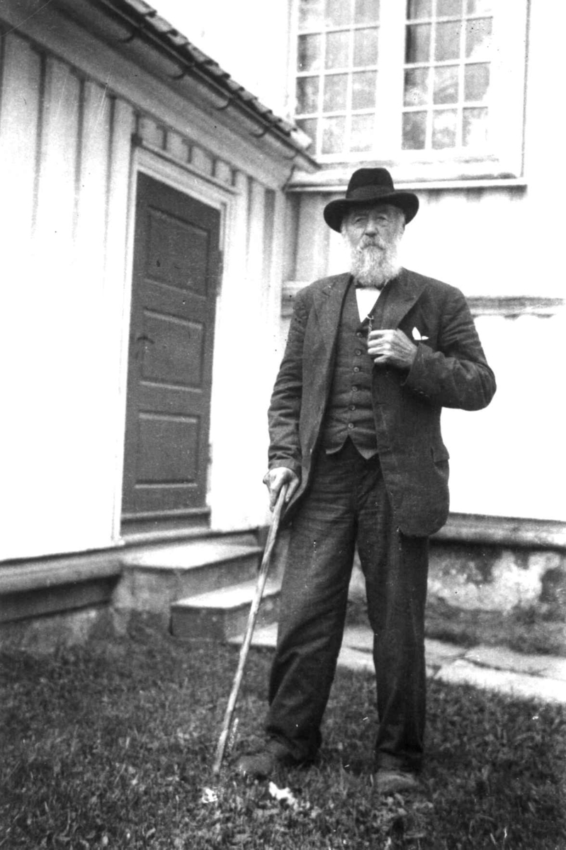Anna Grostøl, Aust-Agder 1936. Portrett av Lars Skjeldsøy, ytre Søndeled.