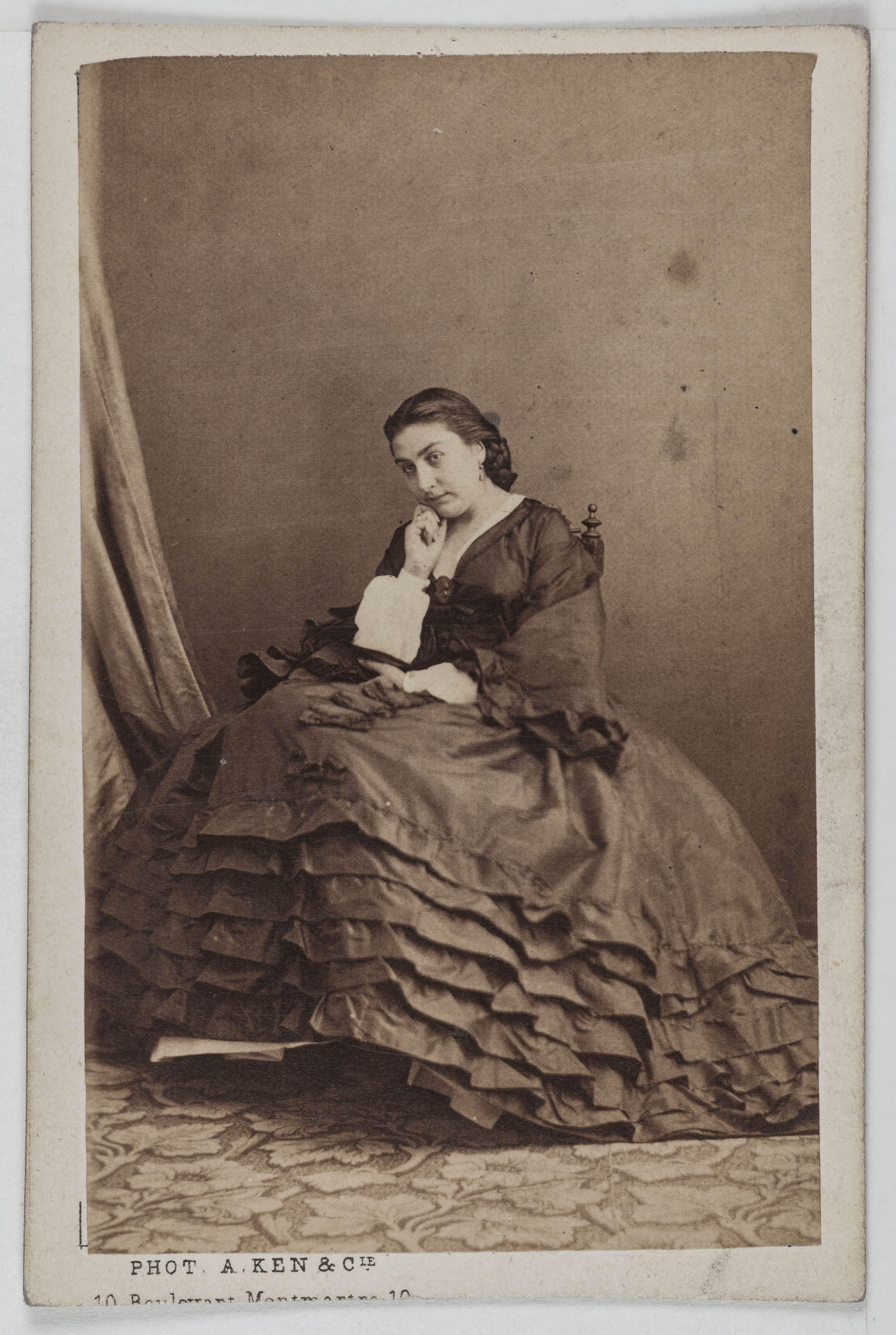 Alexandre Ken, Portrait de Nini, actrice.