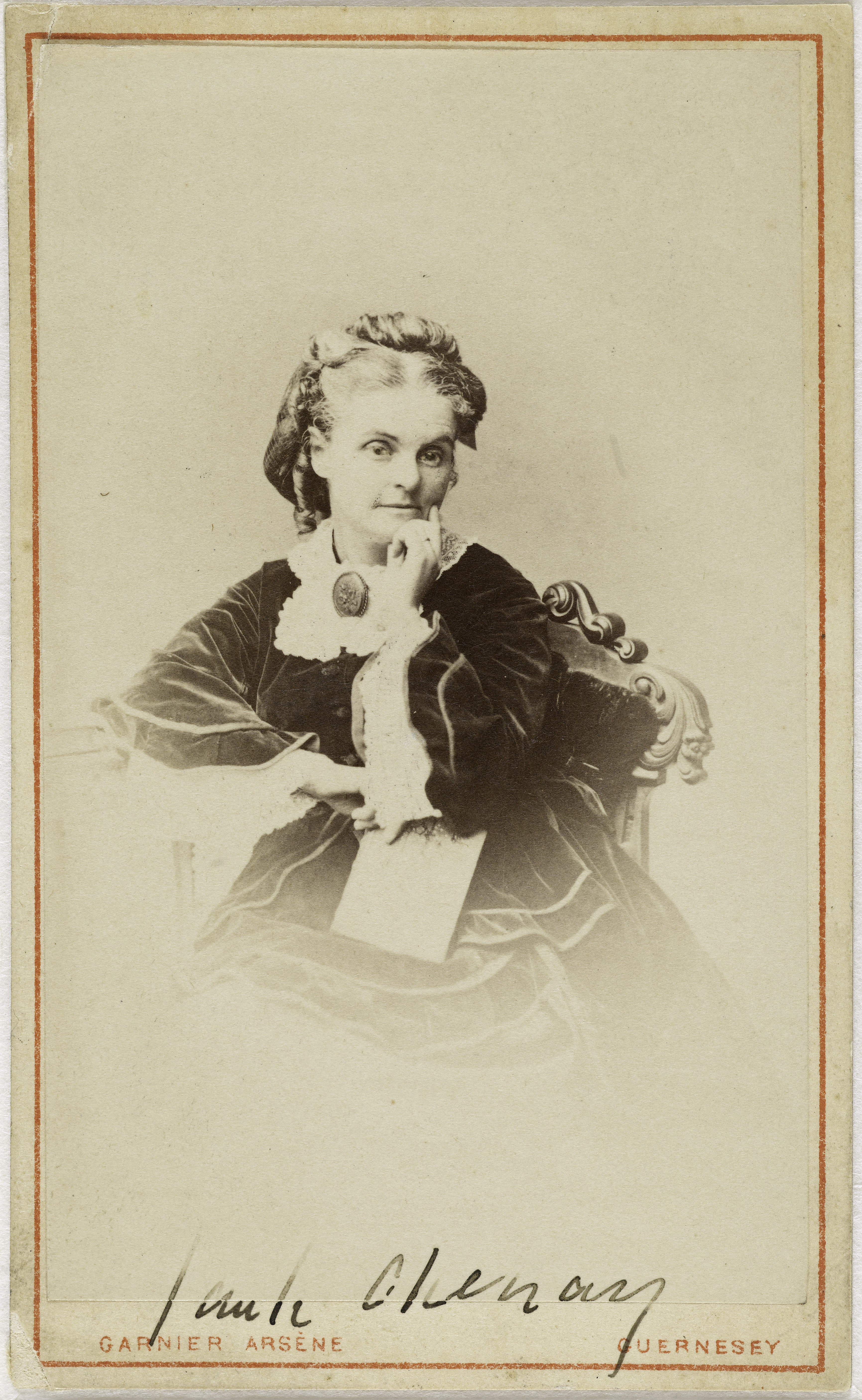 Arsène Garnier, Julie Chenay