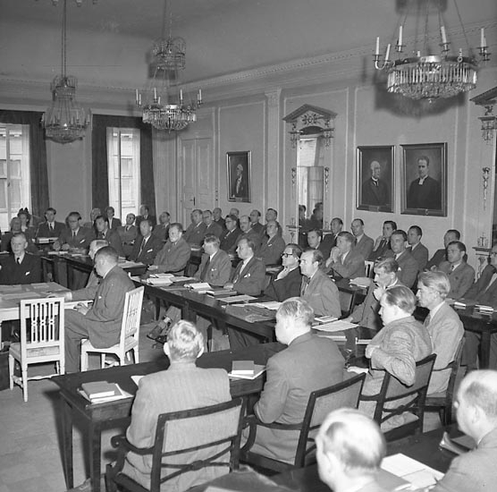Arne Andersson, Uddevalla rådhus i maj 1947