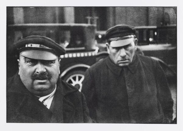 Cartier-Bresson, Henri, Taxi-drivers, Berlin