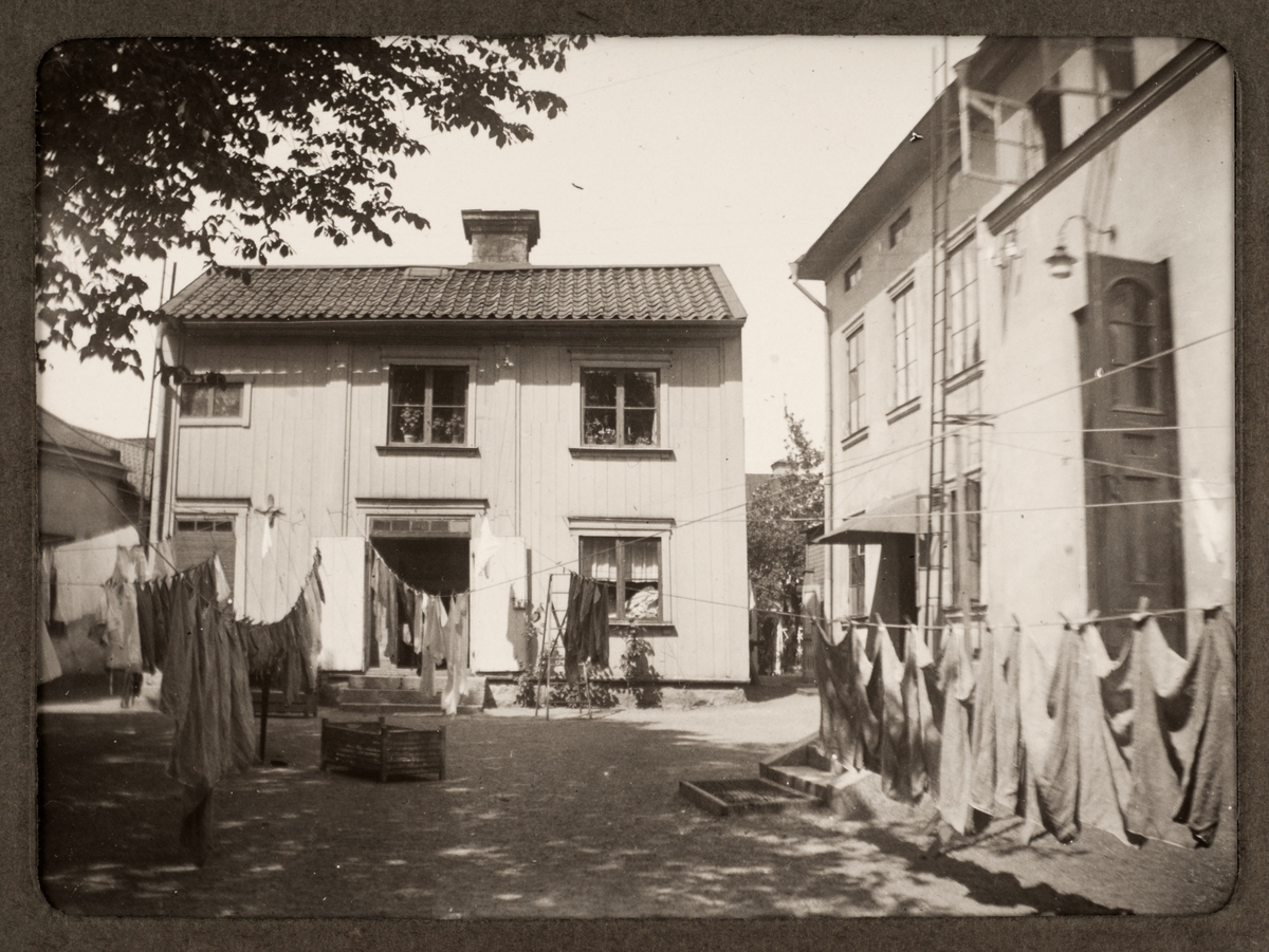 August Fredrik Schagerström, "Upsala. Svartbäcksg. No 12 (gamla Tullbergska gården)", kvarteret Klostret, Uppsala 1926