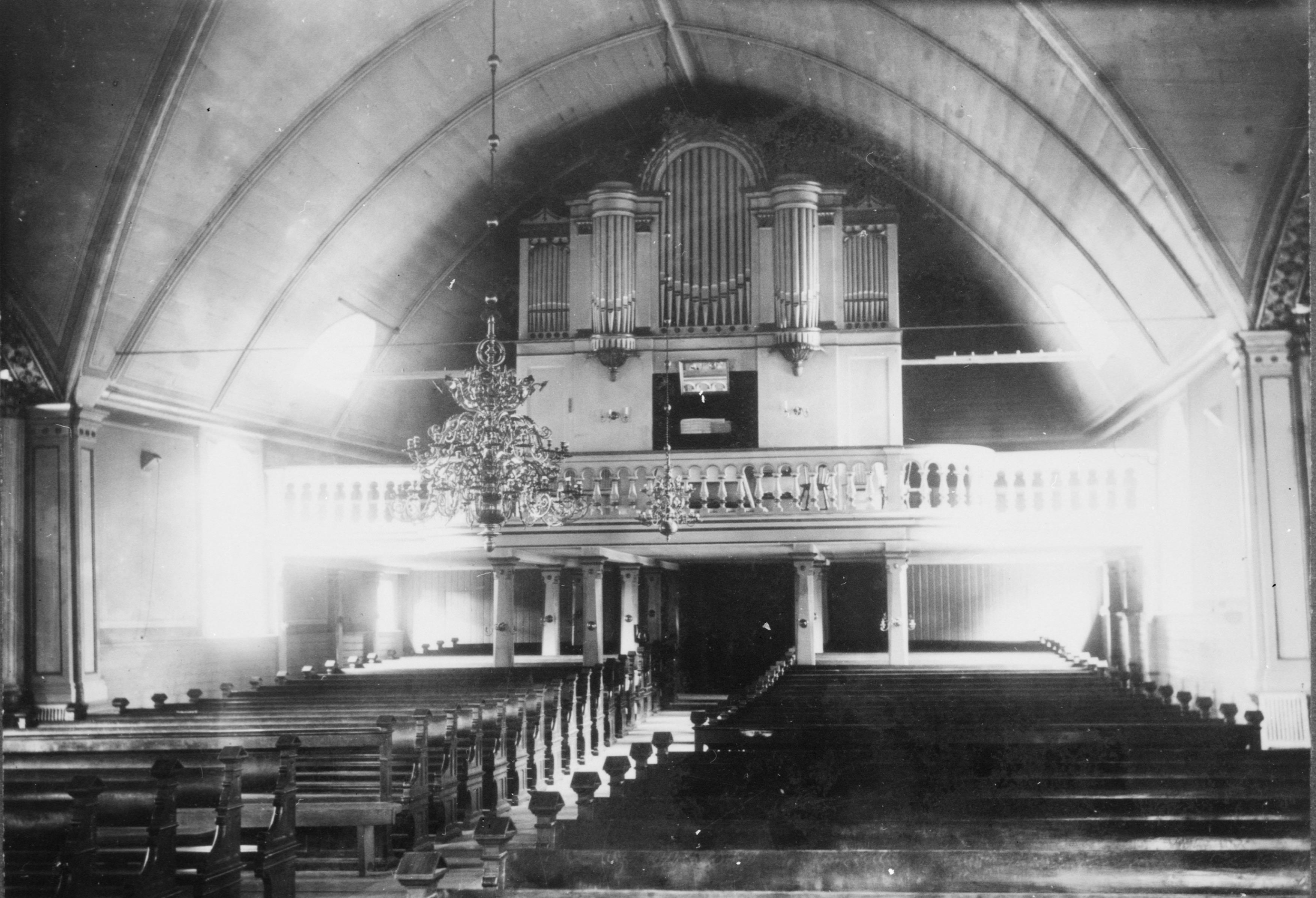 Ivar Schnell, Överselö kyrka