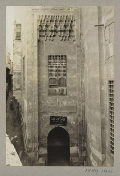 K.A.C. Creswell, Side entrance to maq‘ad of Mamluk Sultan Qansuh al-Ghawri, Cairo