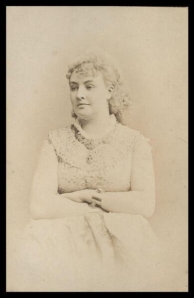 London Stereoscopic and Photographic Company, Guy Little Theatrical Photograph