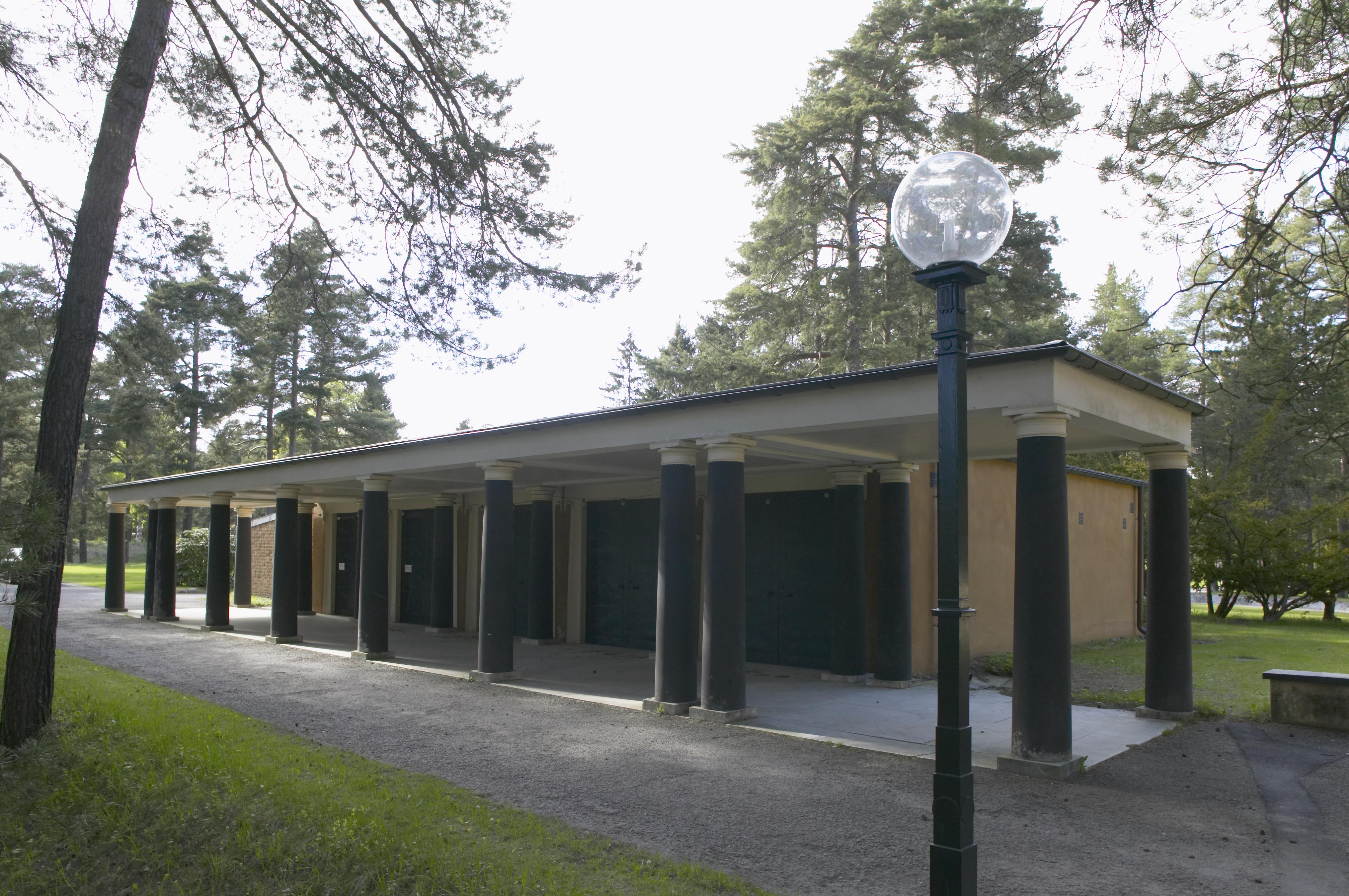 Bengt A Lundberg, Skogskyrkogården