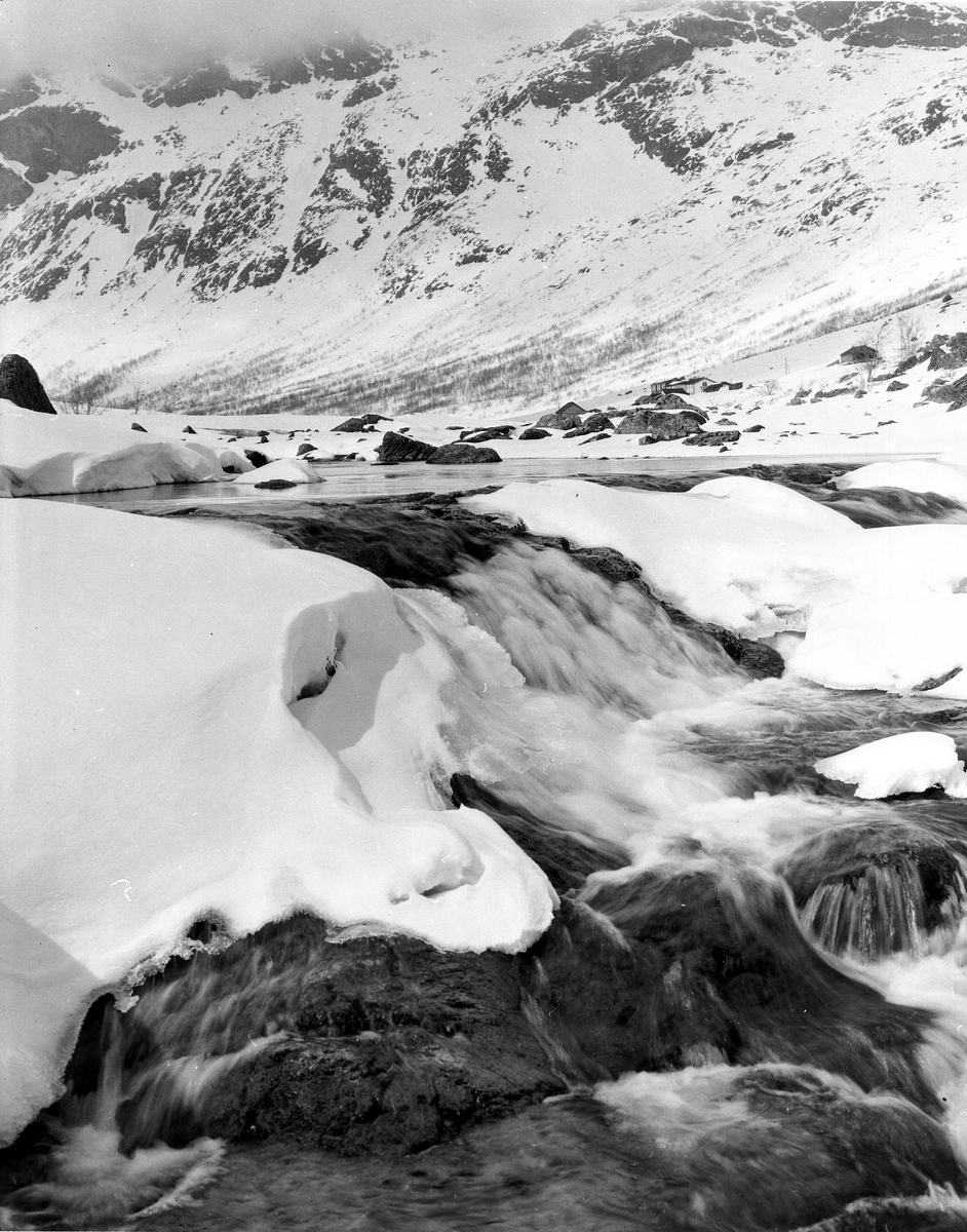 Anders Beer Wilse, Prot: Jotunheimen Vinter - Sjoa med Gjendeoset