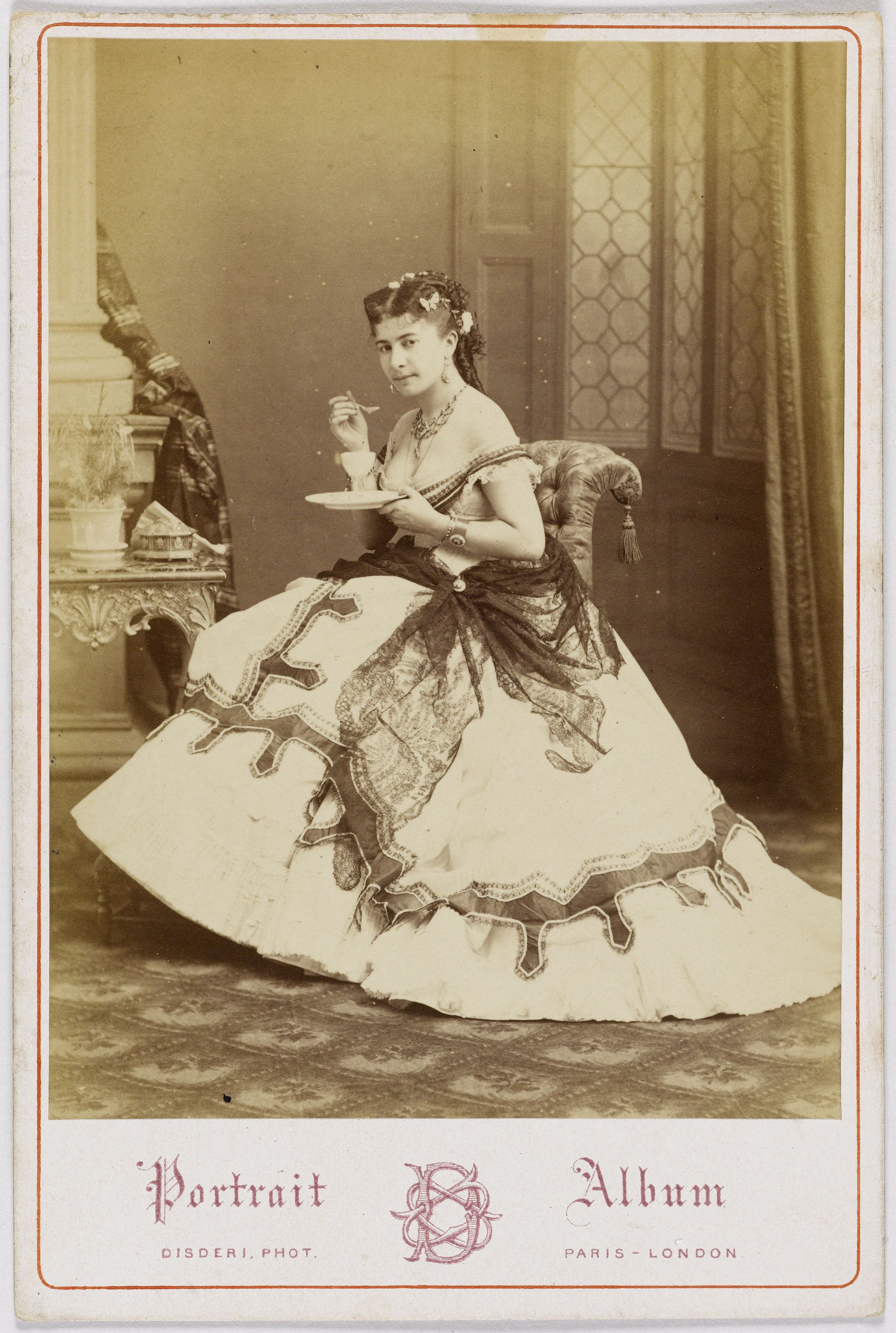 André-Adolphe-Eugène Disdéri, Portrait de Crémisse, (Adèle Grieneisen dite), actrice belge