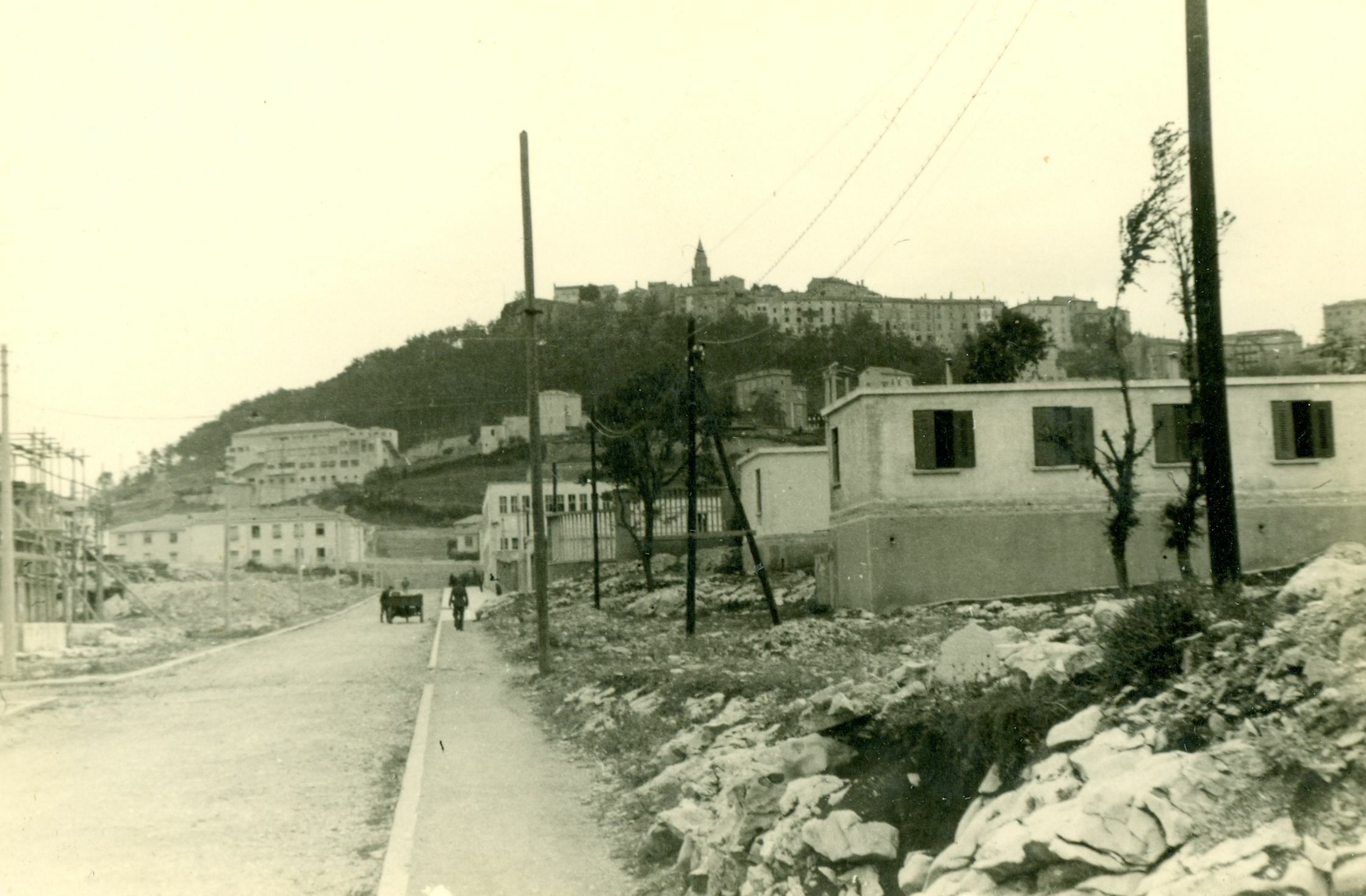 Branko Fučić, Labin, veduta novog dijela naselja, pogled sa sjevera