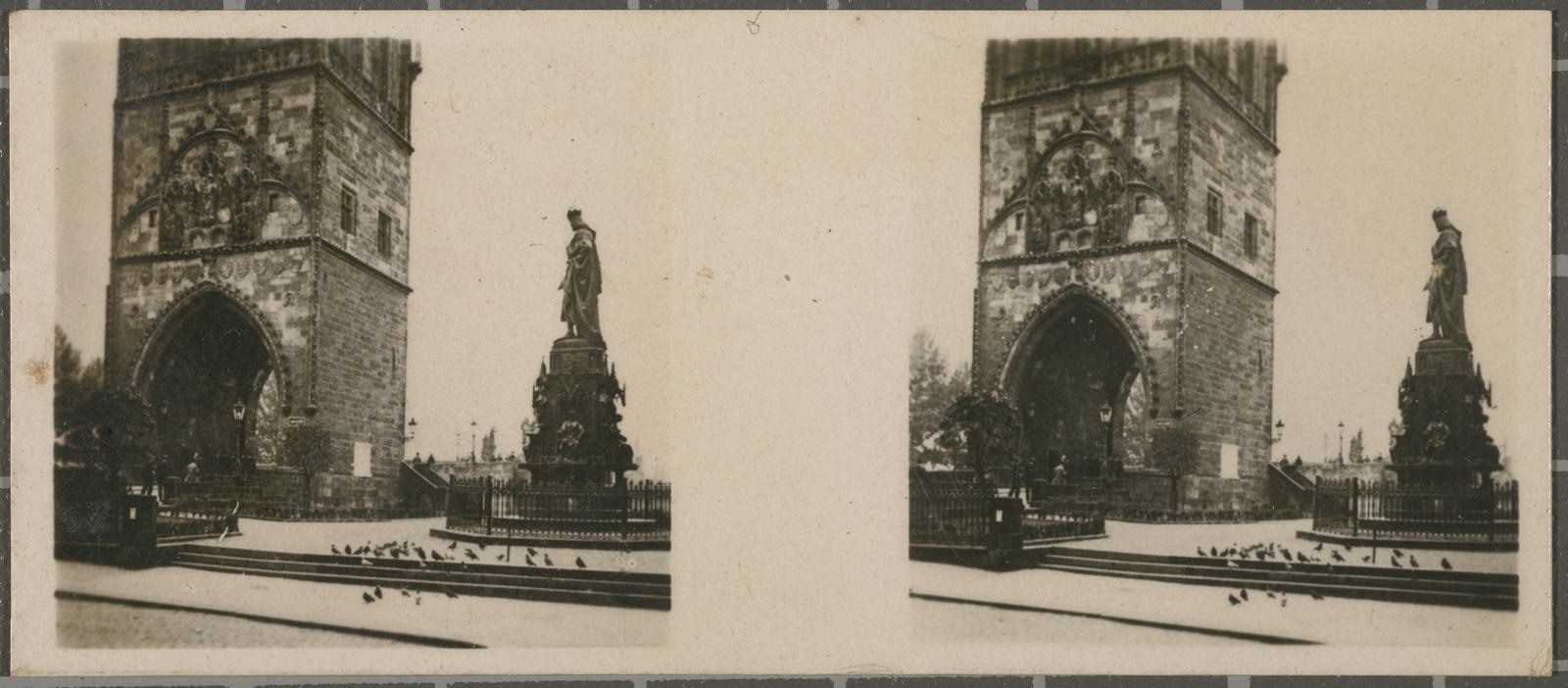 Desconegut, N.º 73. Praga. Plaza de Santa Cruz y Torre de la Pólvora.