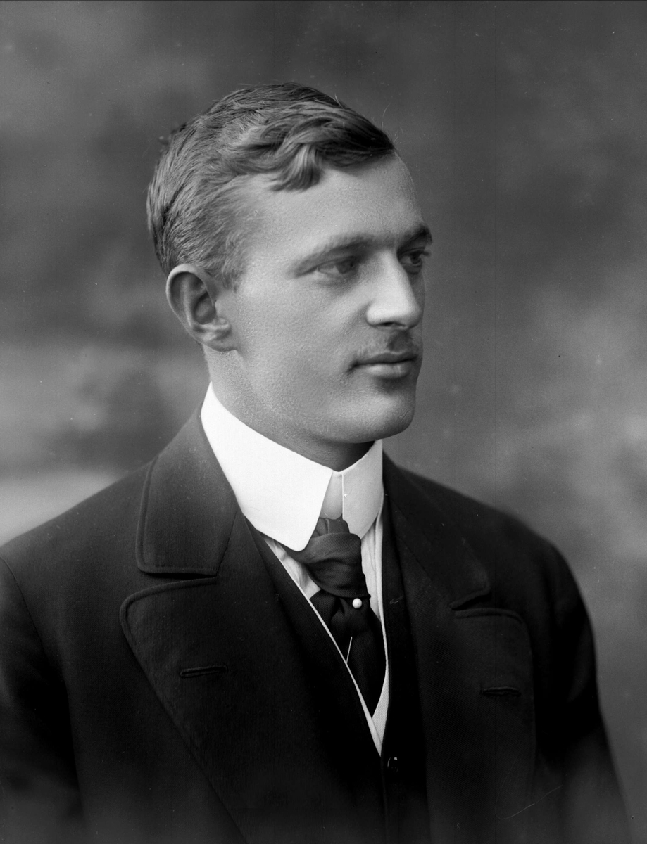 Gustav Borgen, NFB.04481