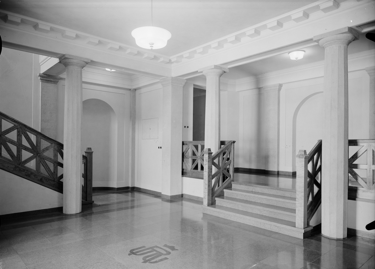 Paul Sandberg, Vaksalaskolan, Fålhagen, Uppsala, trapphall 1935