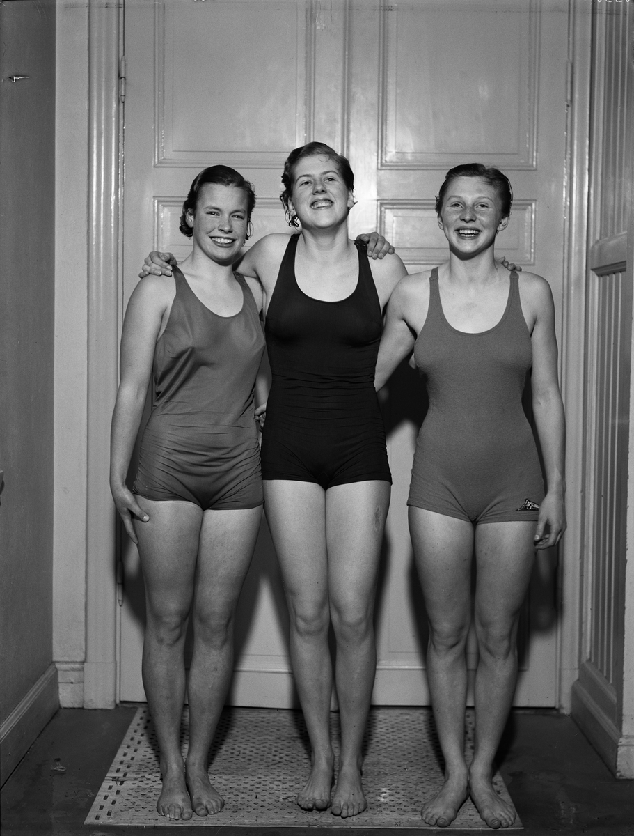 Paul Sandberg, "Vackra resultat vid skolflickornas simmarfest", gymnastikinstitutionen "Svettis", Uppsala mars 1936