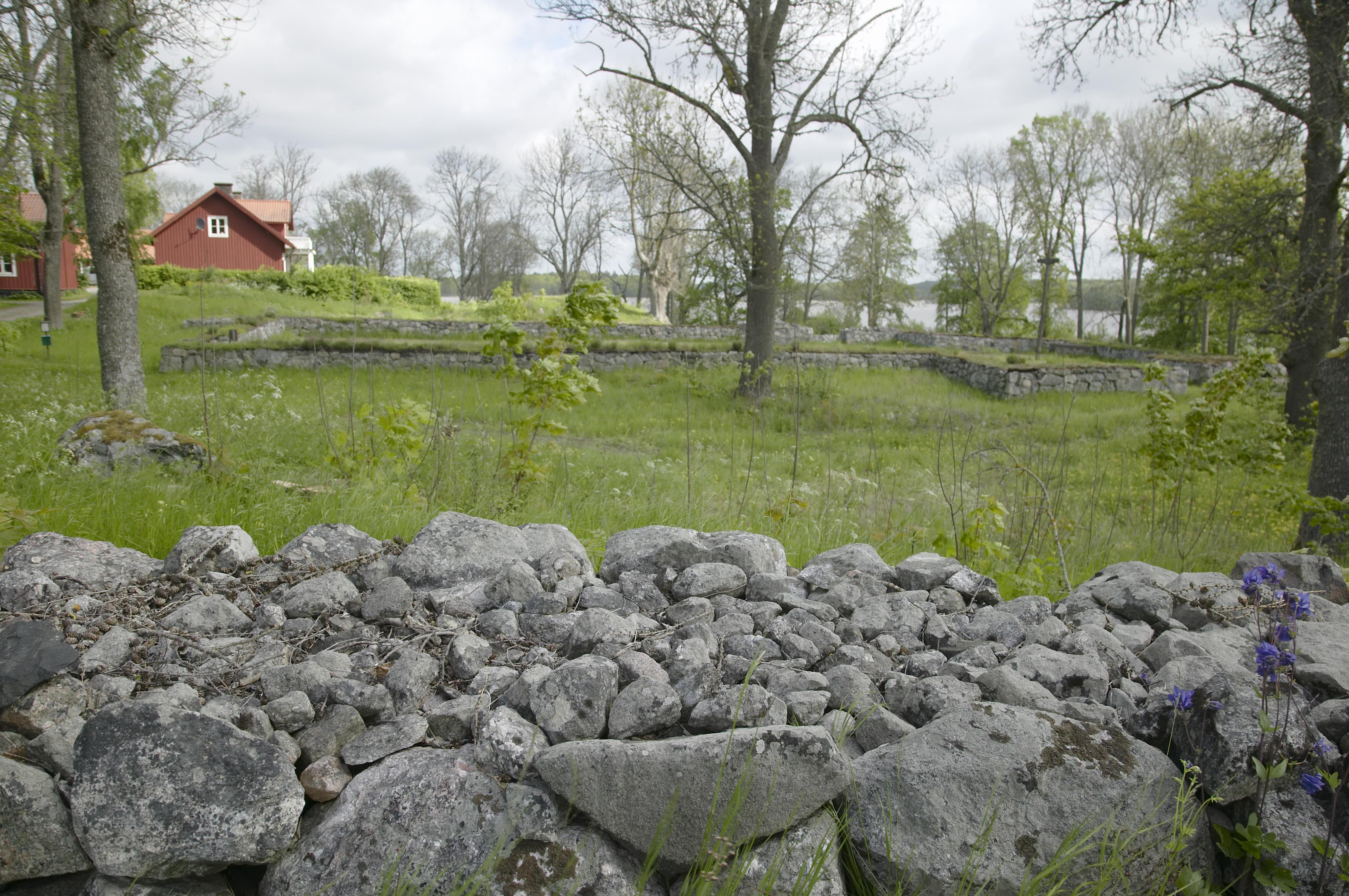 Bengt A Lundberg, Vårfruberga klosterruin