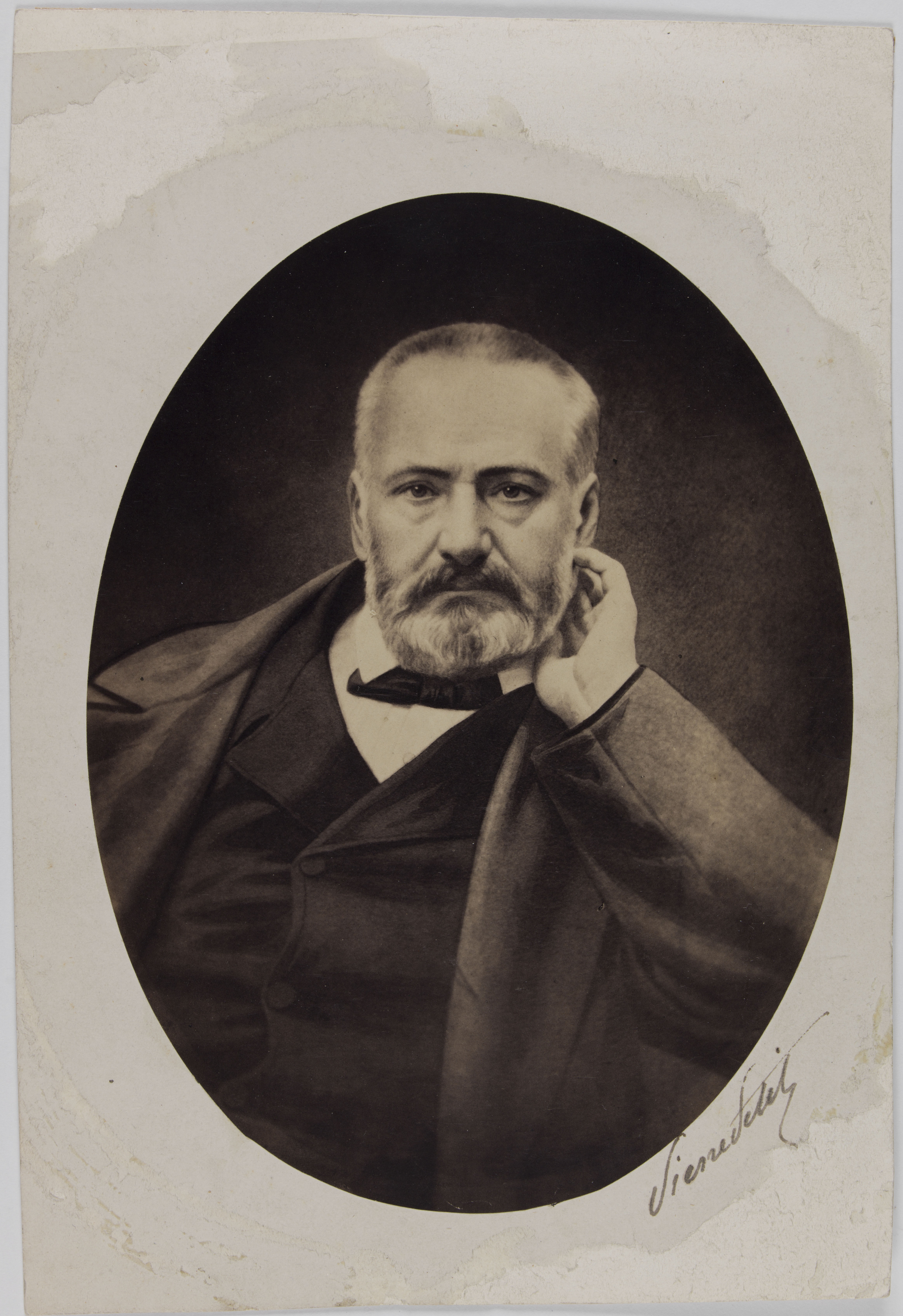 Pierre Petit, Victor Hugo
