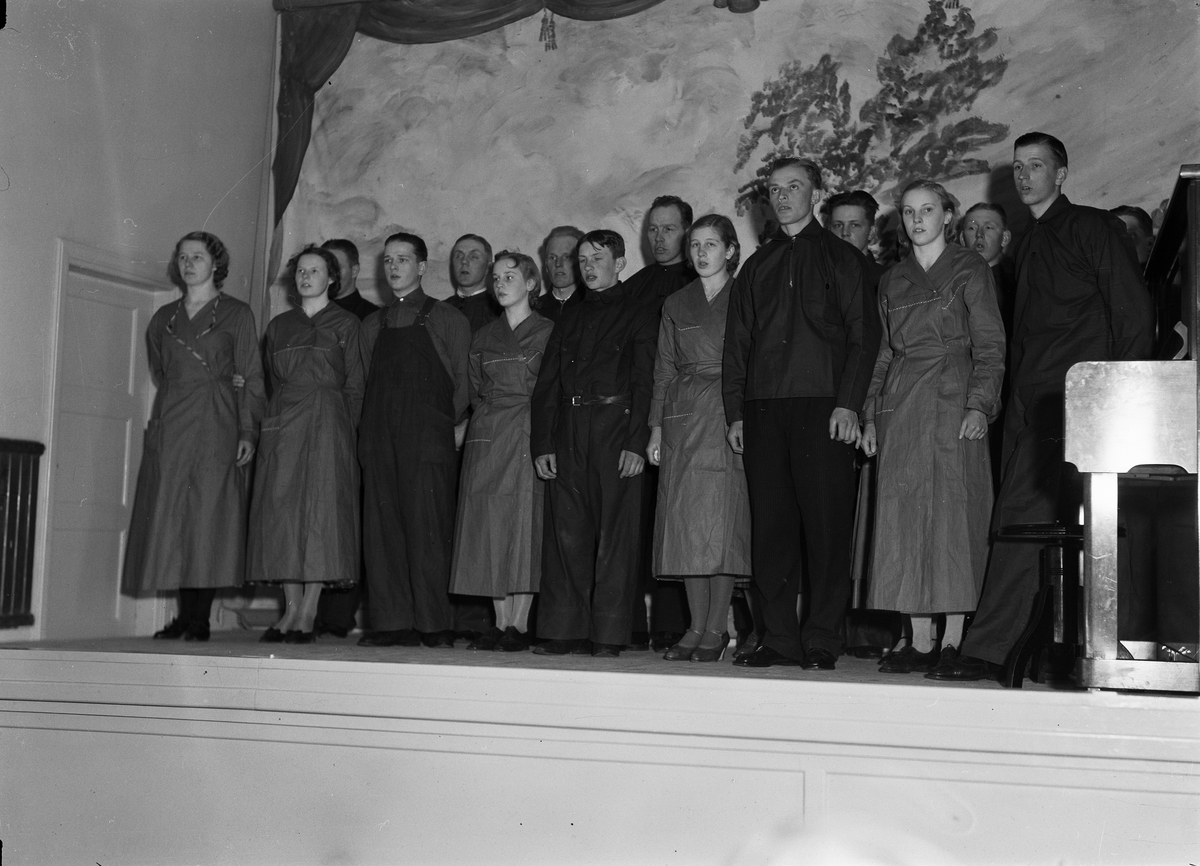 Paul Sandberg, The Speech Choir of S. L. U appeared at the inauguration of Bälinge bygdegård