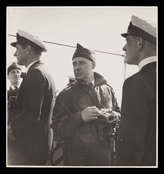 unknown, Bert Hardy holding a camera