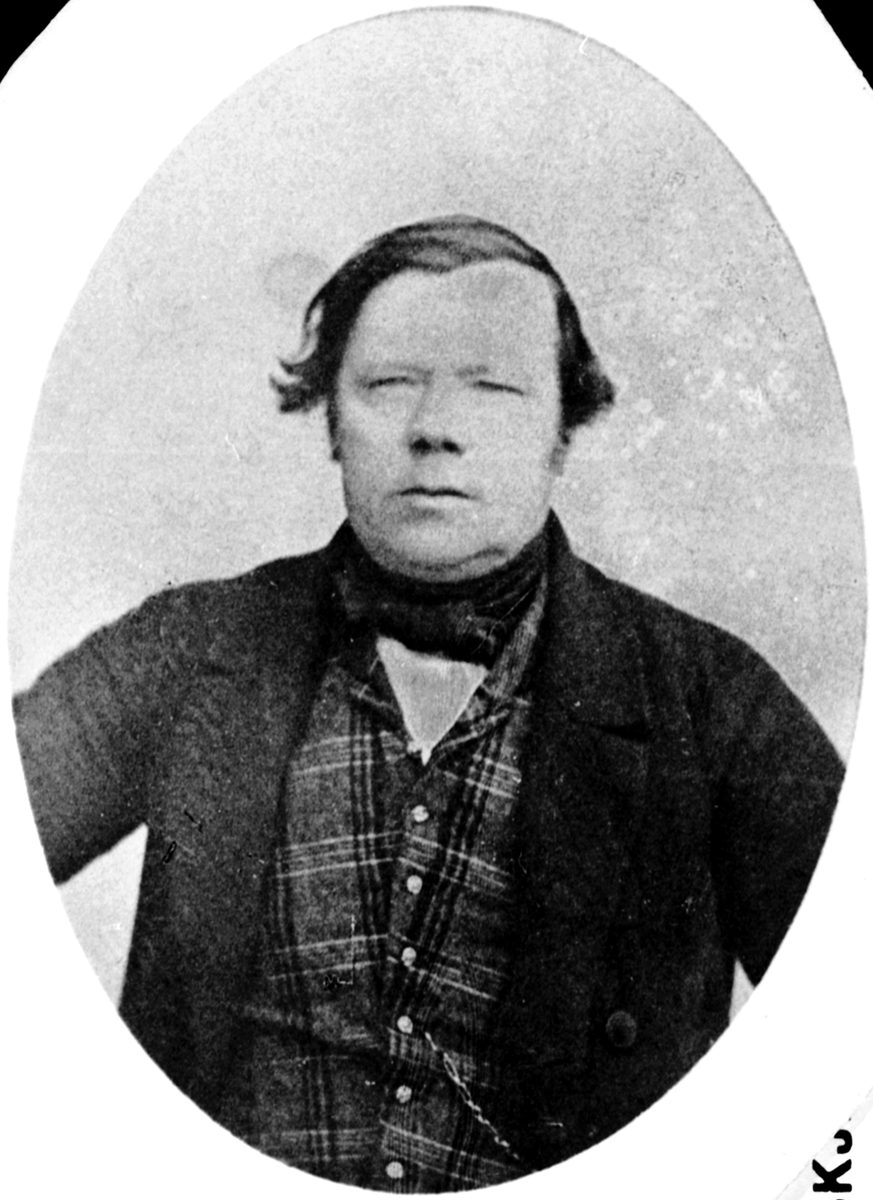 Anno Domkirkeodden, Portrett, Lars Andersen Bjørge, Furnes. Født: 05.09 - 1809. Død: 20. 03. 1886. Sønn av Anders Larssen Bjørge. Gift med Siri Larsdtr. fra Velt-Deglum.