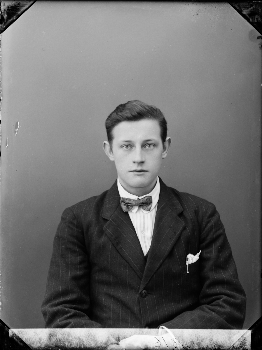 Skötsner-Edhlund, Ateljé Portrait - Sven Molin from Harg, Uppland