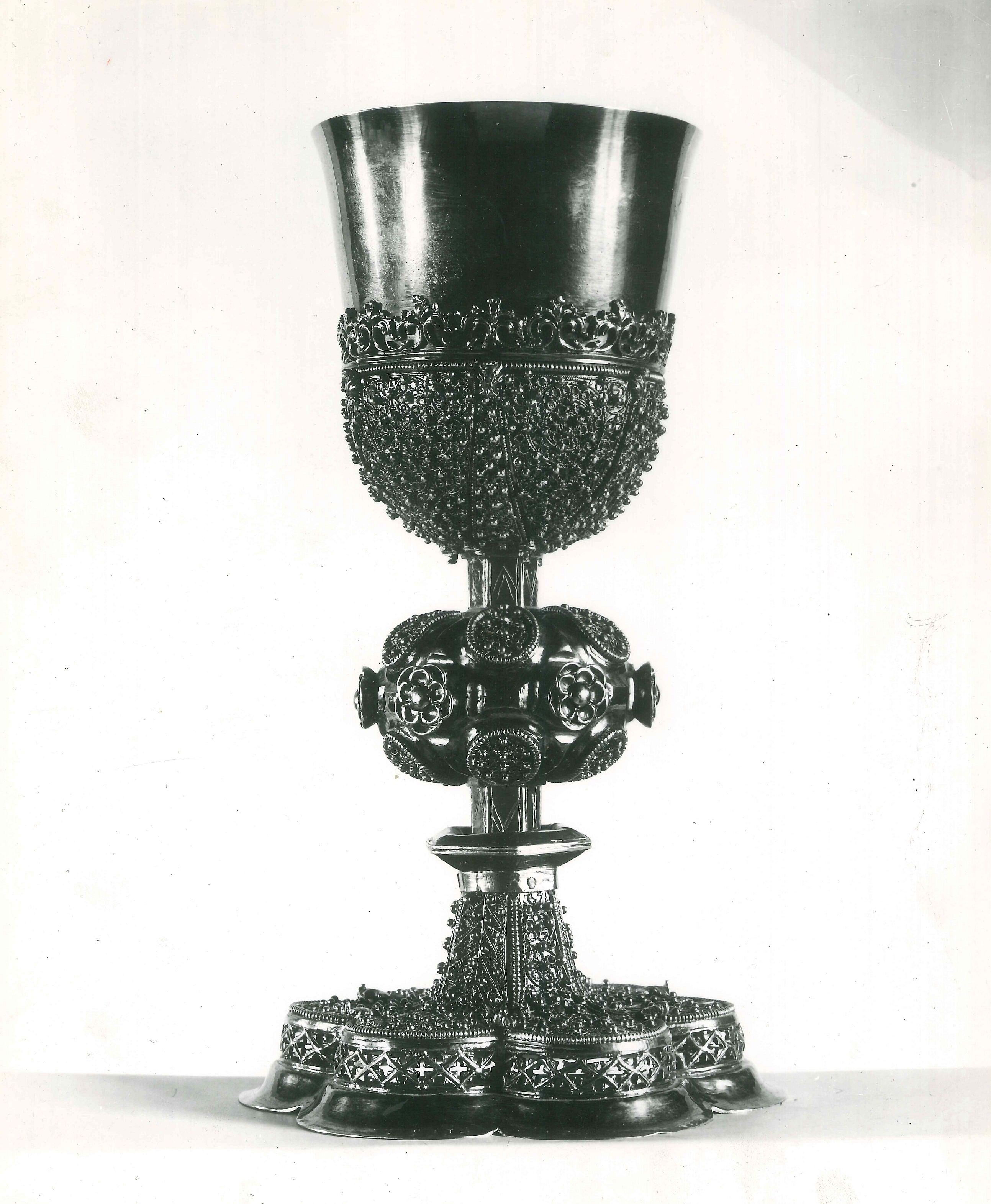 Vladimir Tkalčić, Zagreb - Zagrebačka katedrala - Kalež ukrašen filigranom