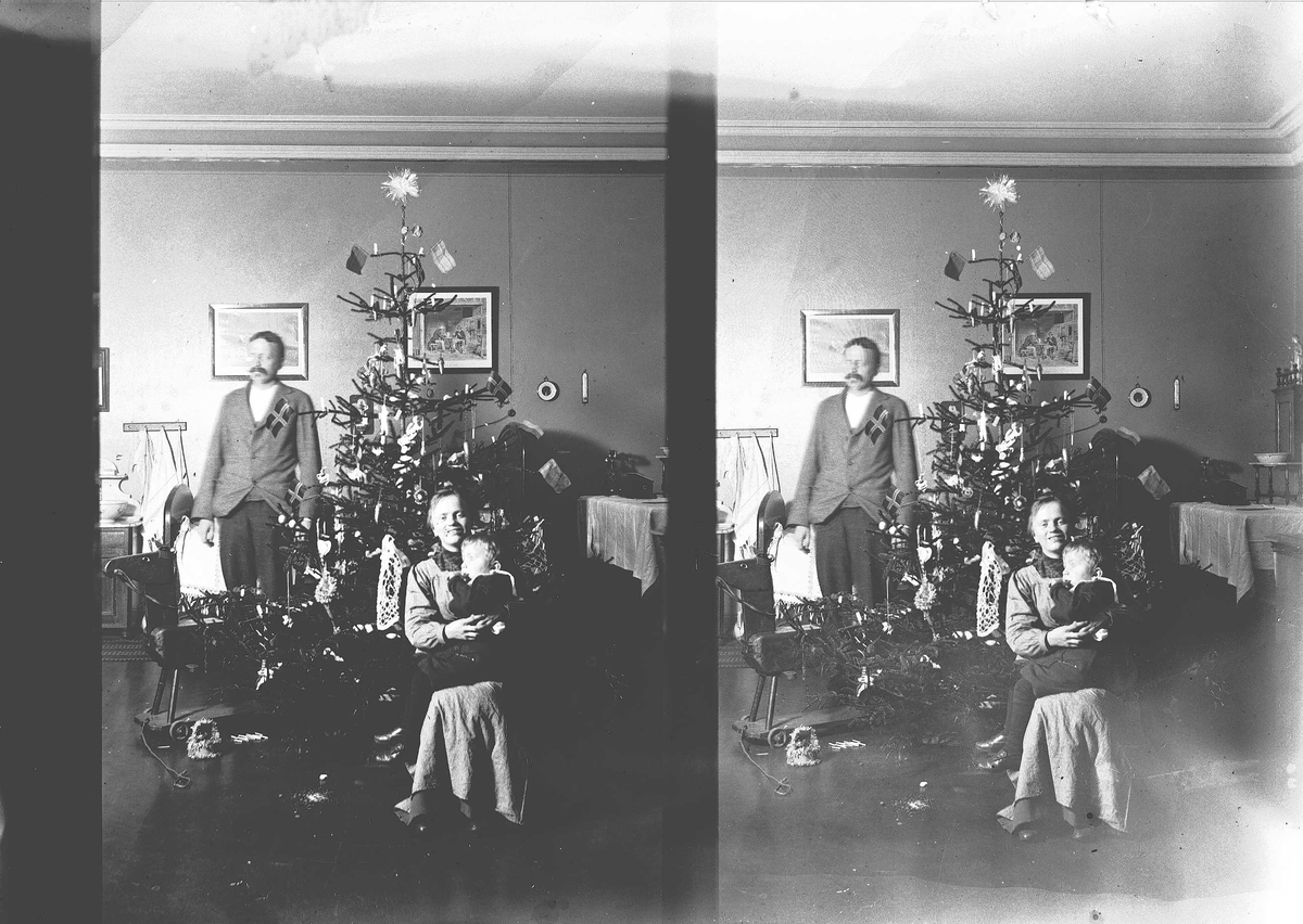 Axel Quinsgaard Wiborg, Julefeiring, familie i stue med juletre. Munkedamsveien 3, Oslo, 1901.