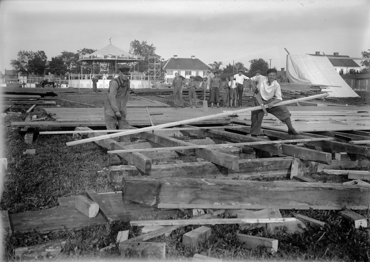 Paul Sandberg, Preparations for Uppsala’s First Sports Fair, the Feast Place in Svartdelser en
