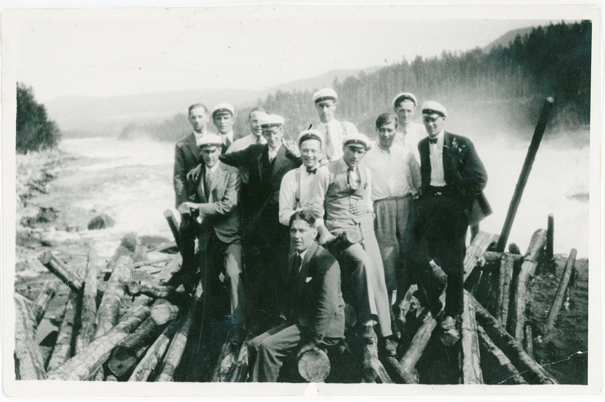 Okänd,, Göteborgsstudenter från Uppsala på utflykt till Indalsälven 1931