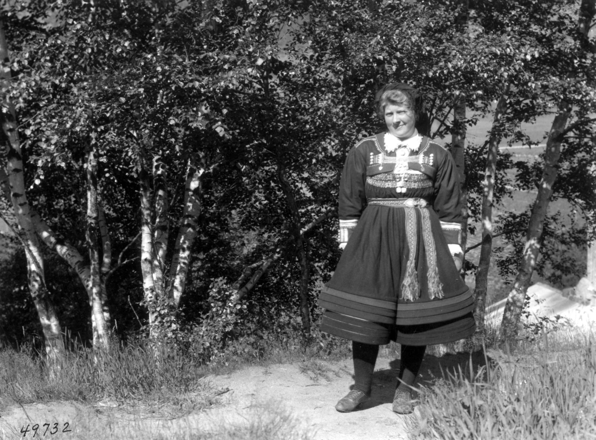 Anders Beer Wilse, Kvinnedrakt