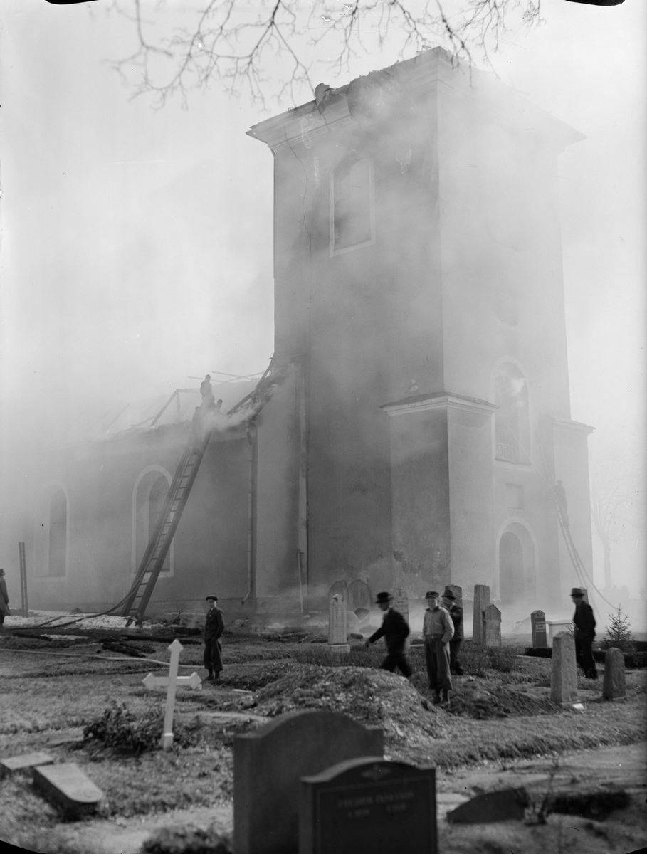 Paul Sandberg, Brand i Bälinge kyrka, Uppland 1941