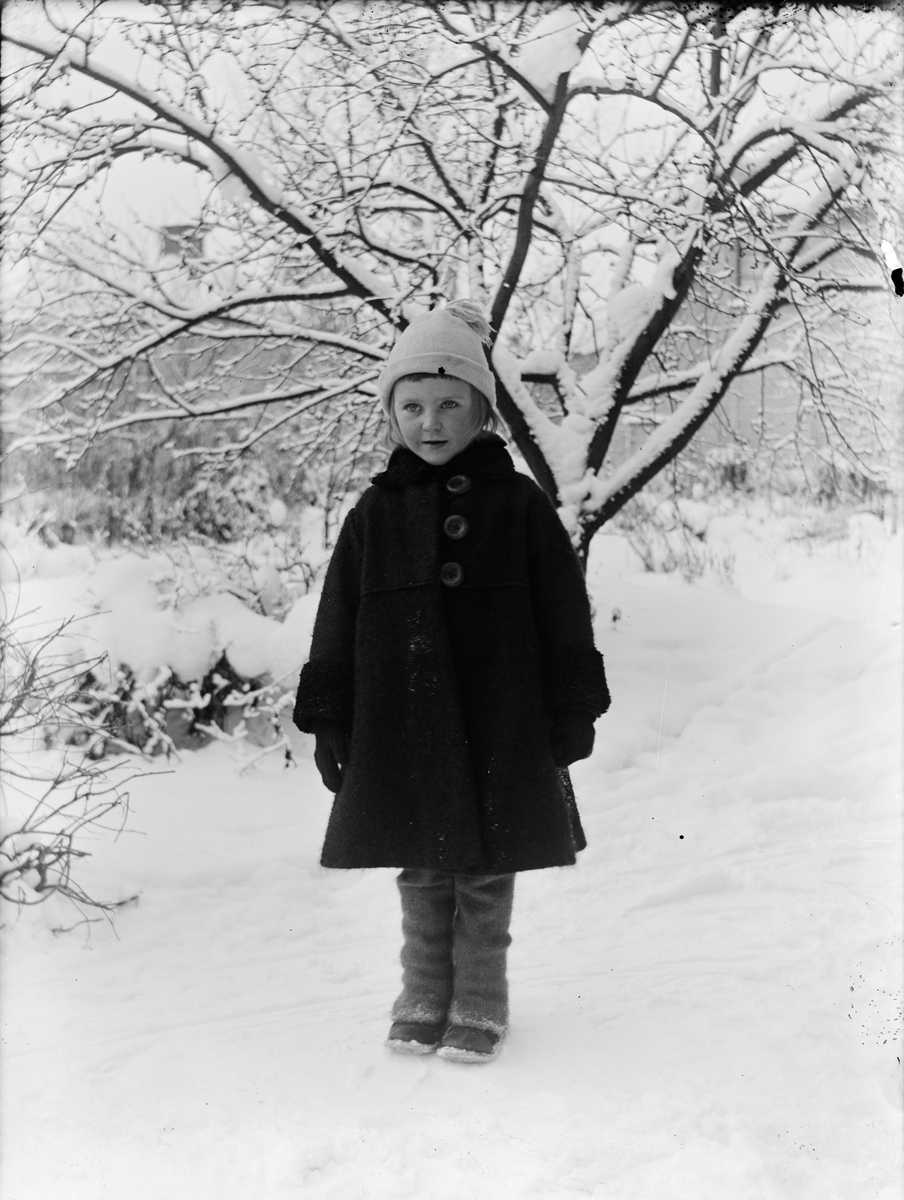 Josef Ärnström, Flicka