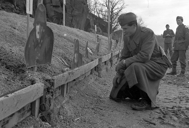 Arne Andersson, Enligt notering: "I 17 Skytte 5/2 1949".
