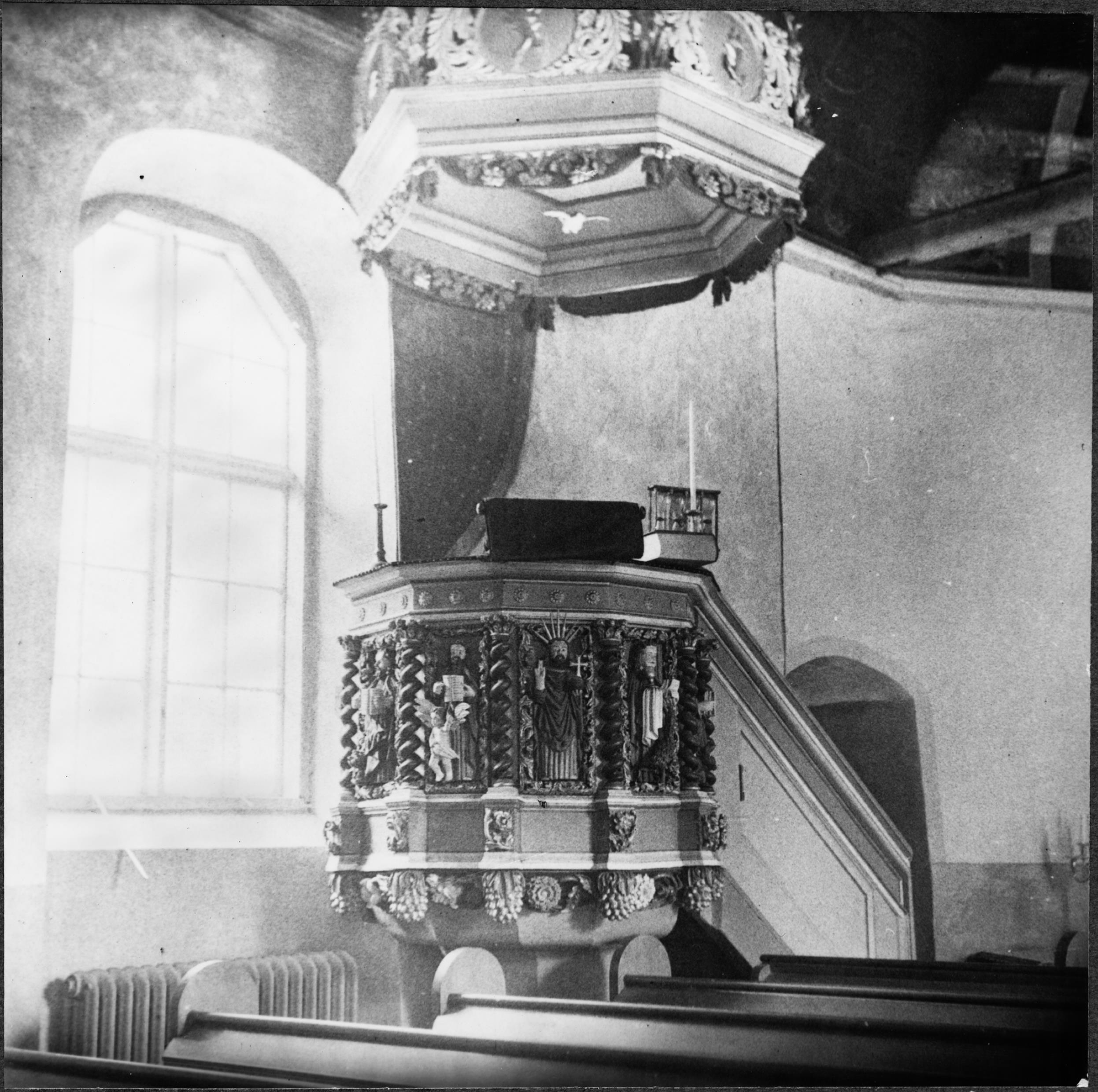 Olle Hellström, Rommele kyrka