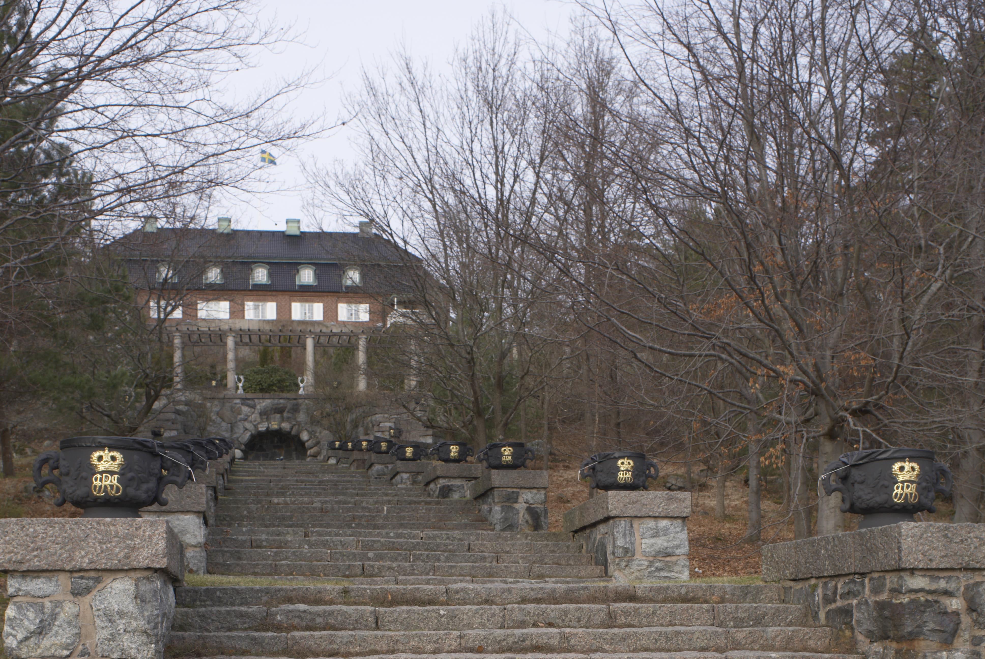 Bengt A Lundberg, Berga slott