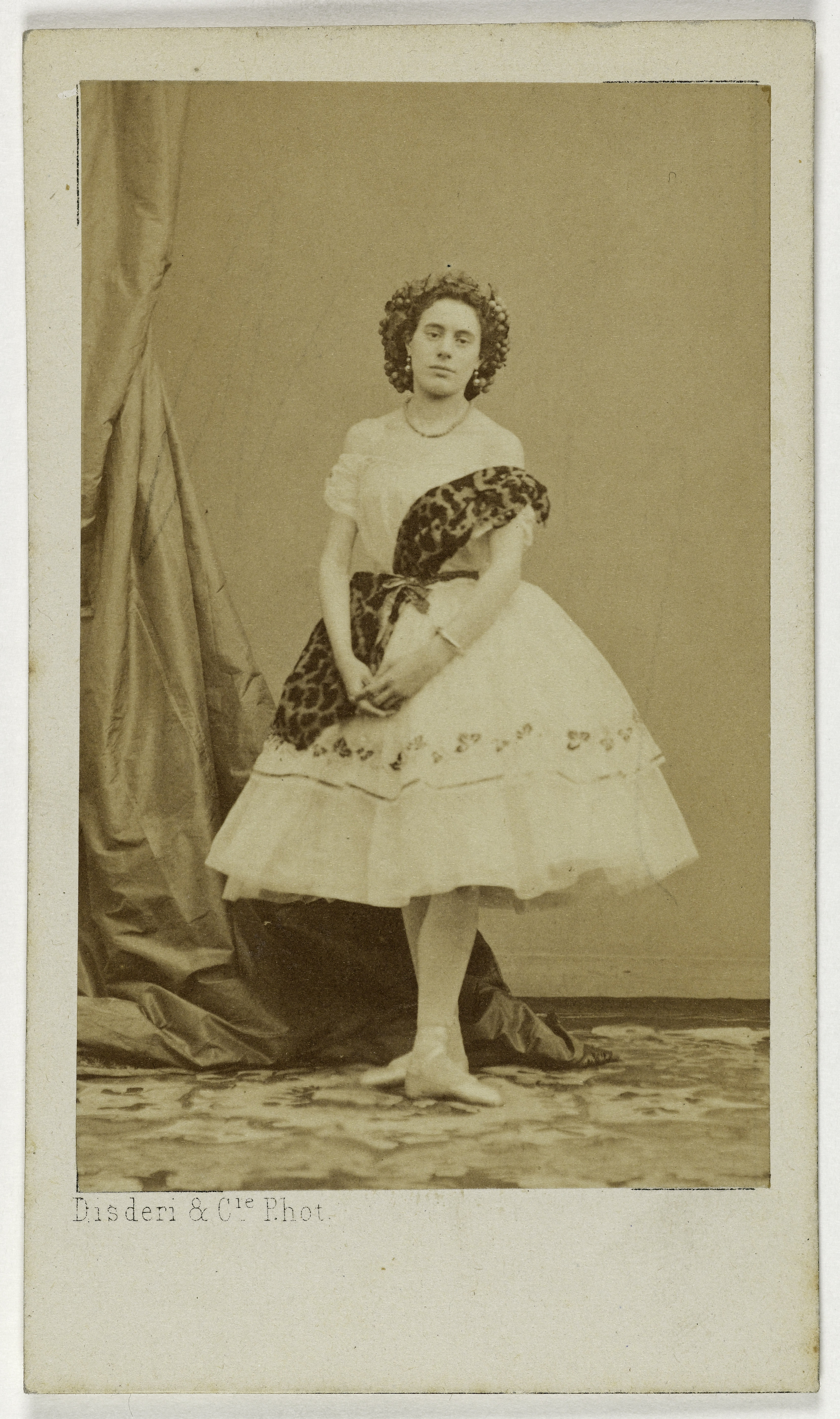 Disderi & Cie, Portrait de Gramplieu ou Gramplier, (danseuse)