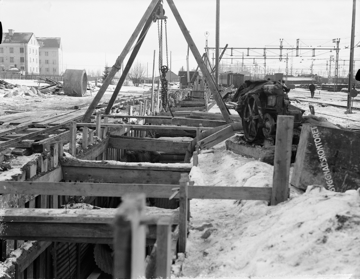 Paul Sandberg, "Stadens arbeten med regnvattenledning under S.J:s och Roslagsbanans spårområden", Järnvägsområdet, Uppsala 1935