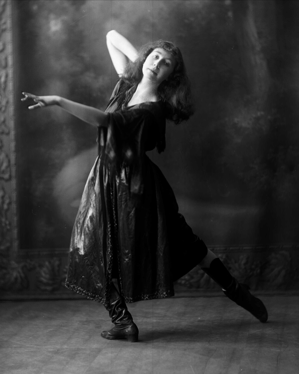 Gustav Borgen, Portrett, frøken Kitty Normann, danser.