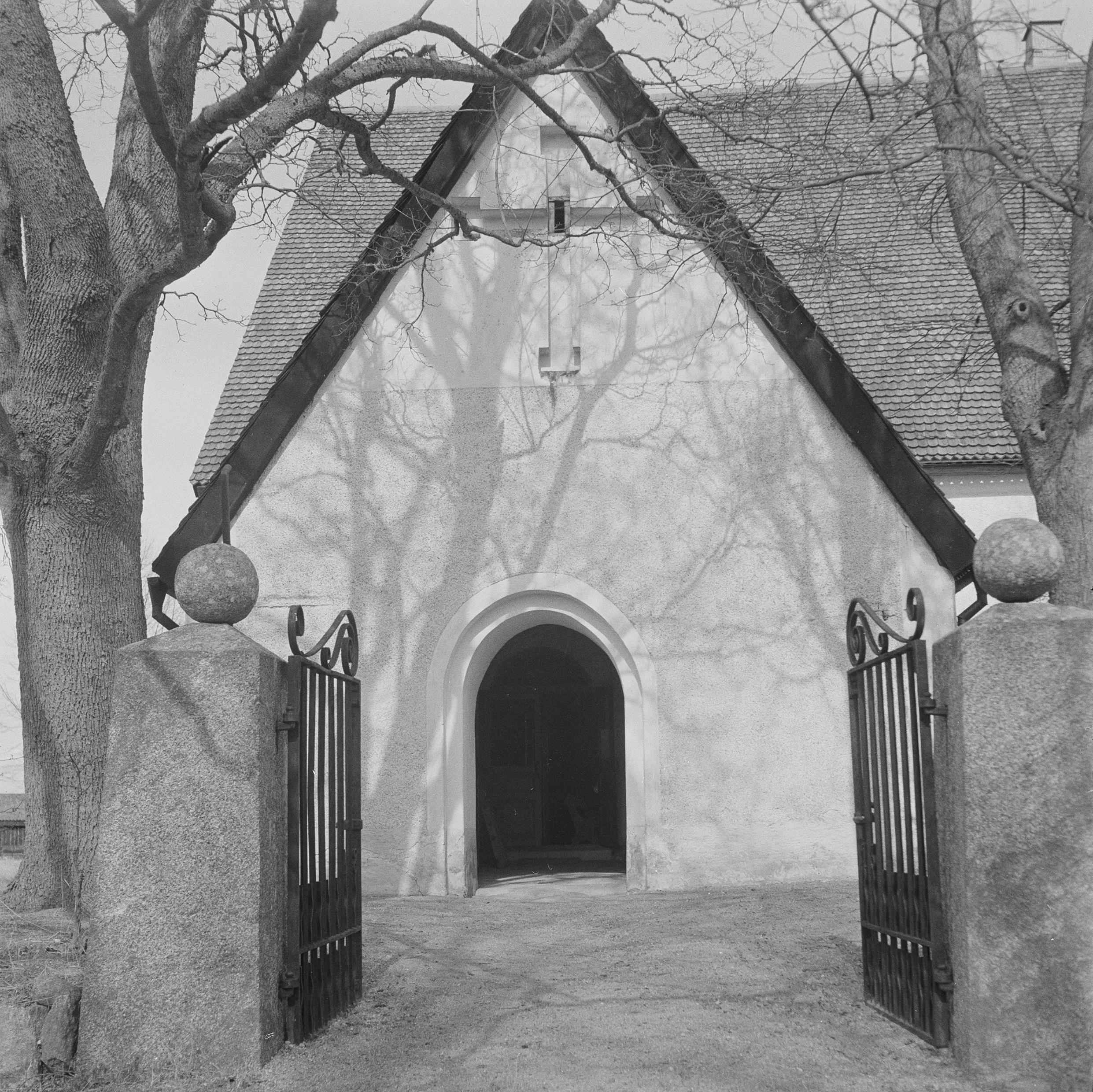 Iwar Anderson, Härnevi kyrka