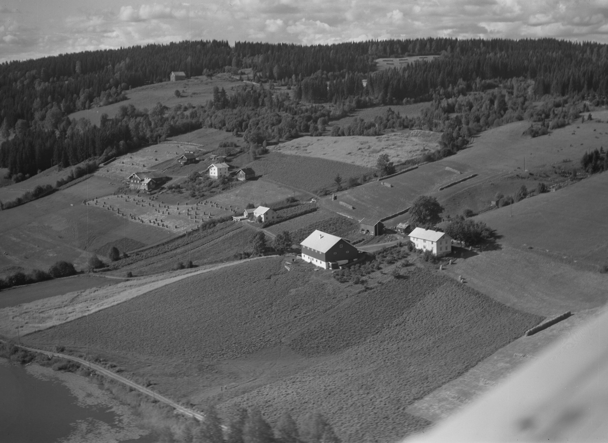Anno Domkirkeodden, Flyfoto av Hovelsrud ved Stavsjøen, Hedmark.