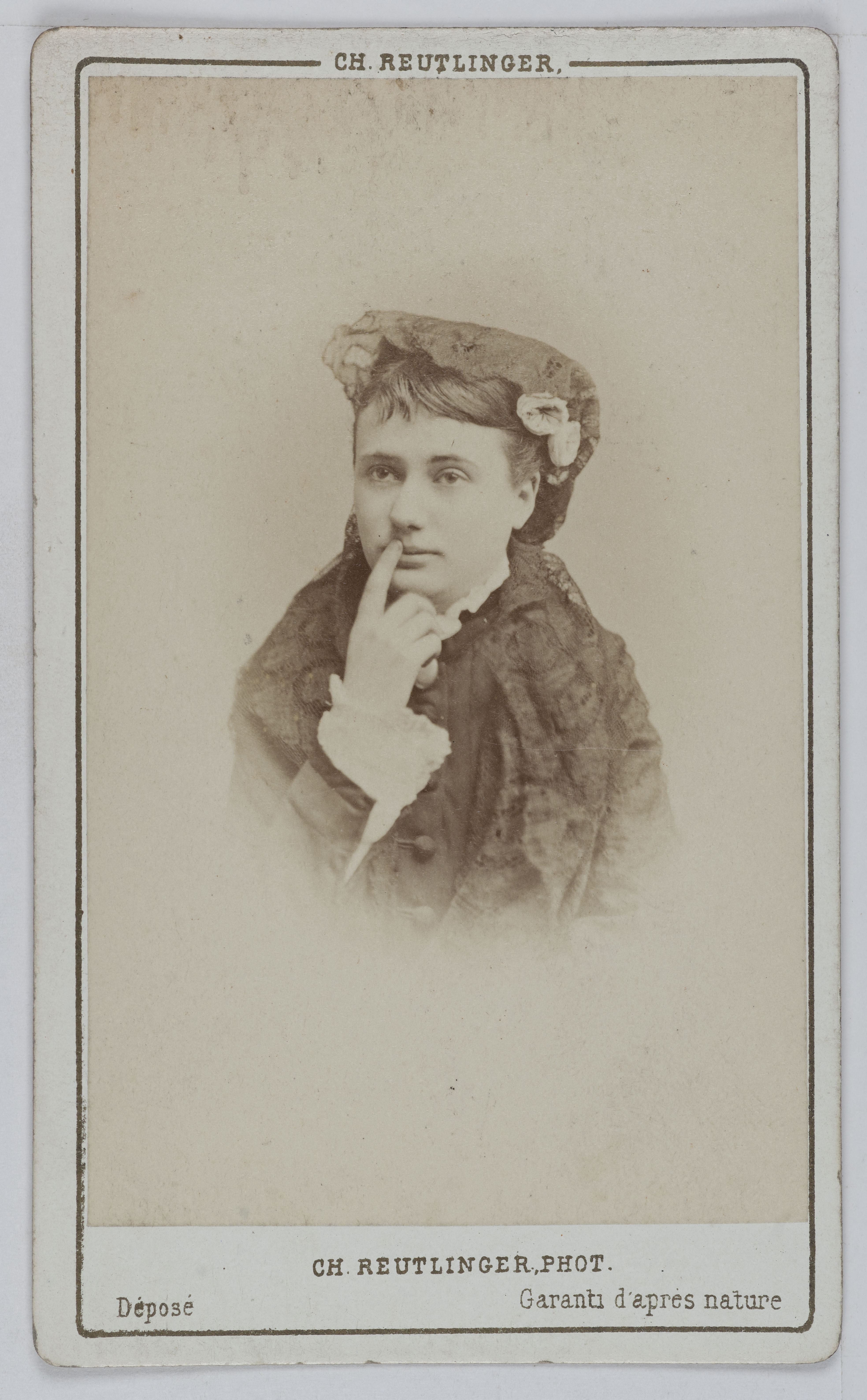 Charles Reutlinger, Portrait d'Angèle Renard, actrice au théâtre des Variétés en 1868 ?
